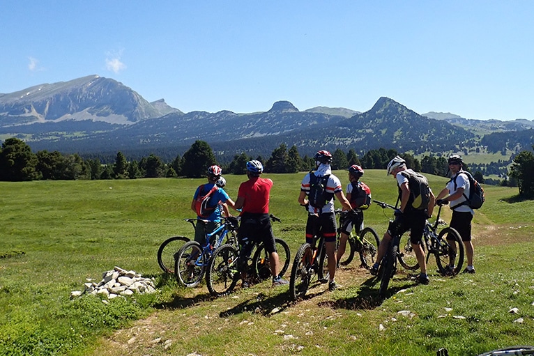 groupe de VTT dans le vercors